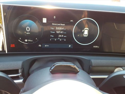 Used 2025 Hyundai Tucson Limited image 18