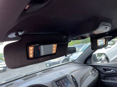 Used 2023 Chevrolet Equinox RS image 42