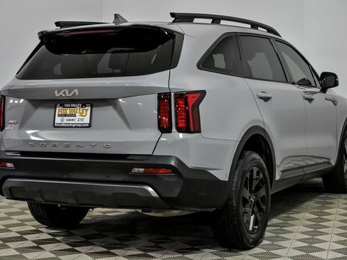 Used 2022 Kia Sorento S w/ Panoramic Sunroof Package image 7