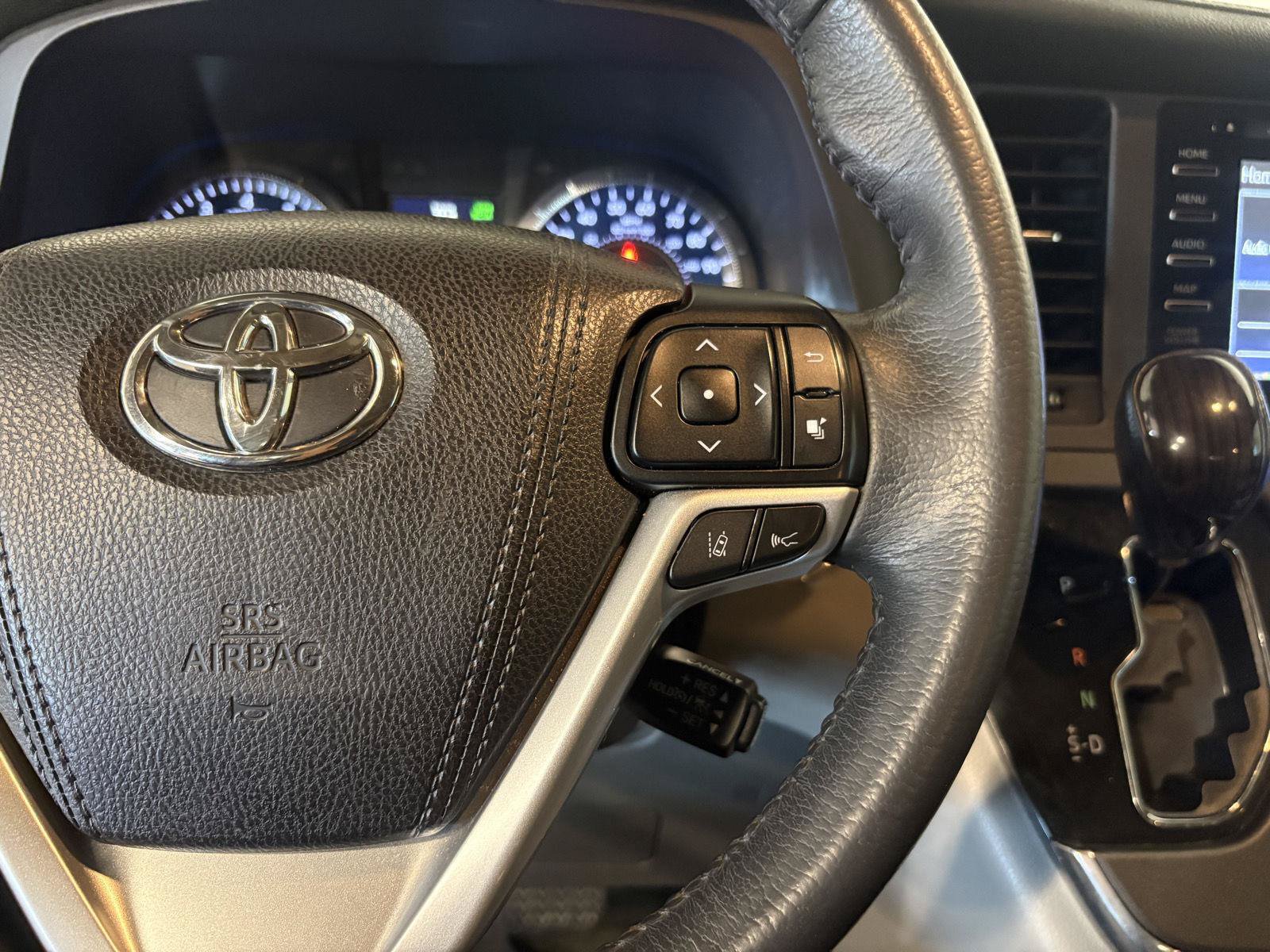 Used 2018 Toyota Sienna XLE Premium w/ Carpet Mat Package AWD/4WD image 20