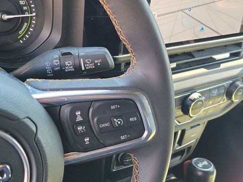 Used 2024 Jeep Wrangler High Altitude AWD/4WD image 23