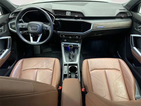 Used 2021 Audi Q3 2.0T Premium Plus w/ Premium Plus Package image 9