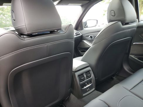 New 2026 BMW 330i xDrive Sedan w/ M Sport Package AWD/4WD image 32