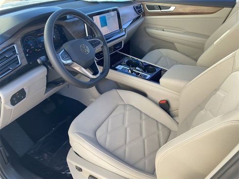 New 2026 Volkswagen Atlas SE image 14