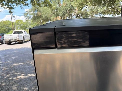 Used 2025 Tesla Cybertruck AWD Crew Cab image 11