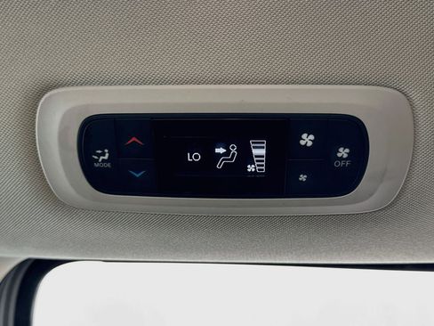 Used 2023 Chrysler Voyager LX FWD image 23