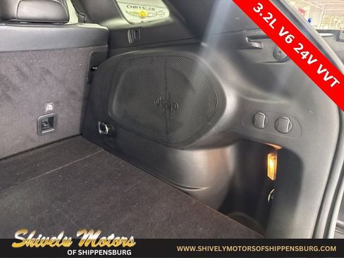 Used 2022 Jeep Cherokee Limited image 34