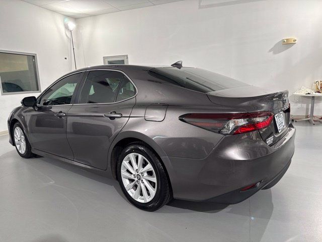 Used 2024 Toyota Camry LE w/ Convenience Package FWD image 6