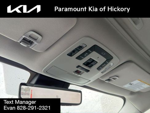 Used 2021 Toyota Sienna Limited FWD image 28