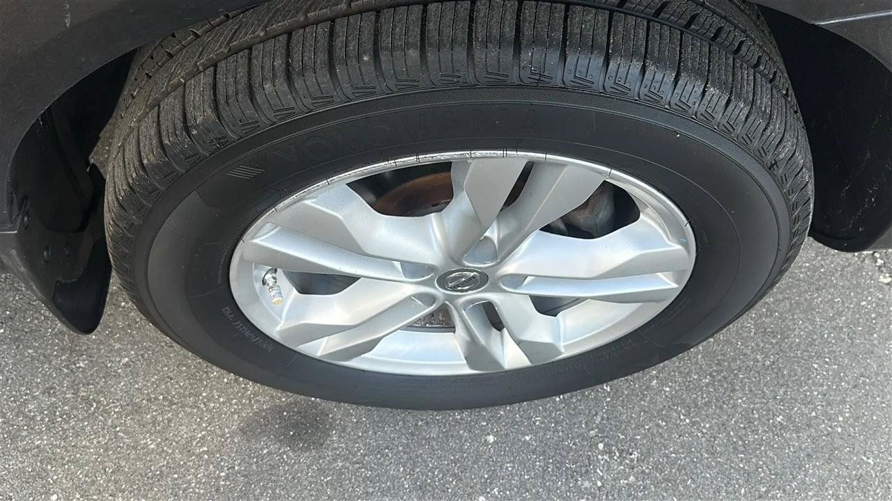 Used 2012 Nissan Rogue SV w/ Premium Pkg AWD/4WD image 17