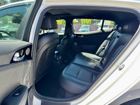 Used 2020 Kia Stinger GT-Line w/ Sun & Sound Package RWD image 12