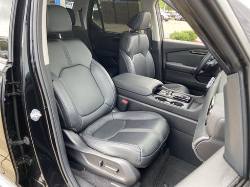 Used 2023 Honda Pilot Touring image 20
