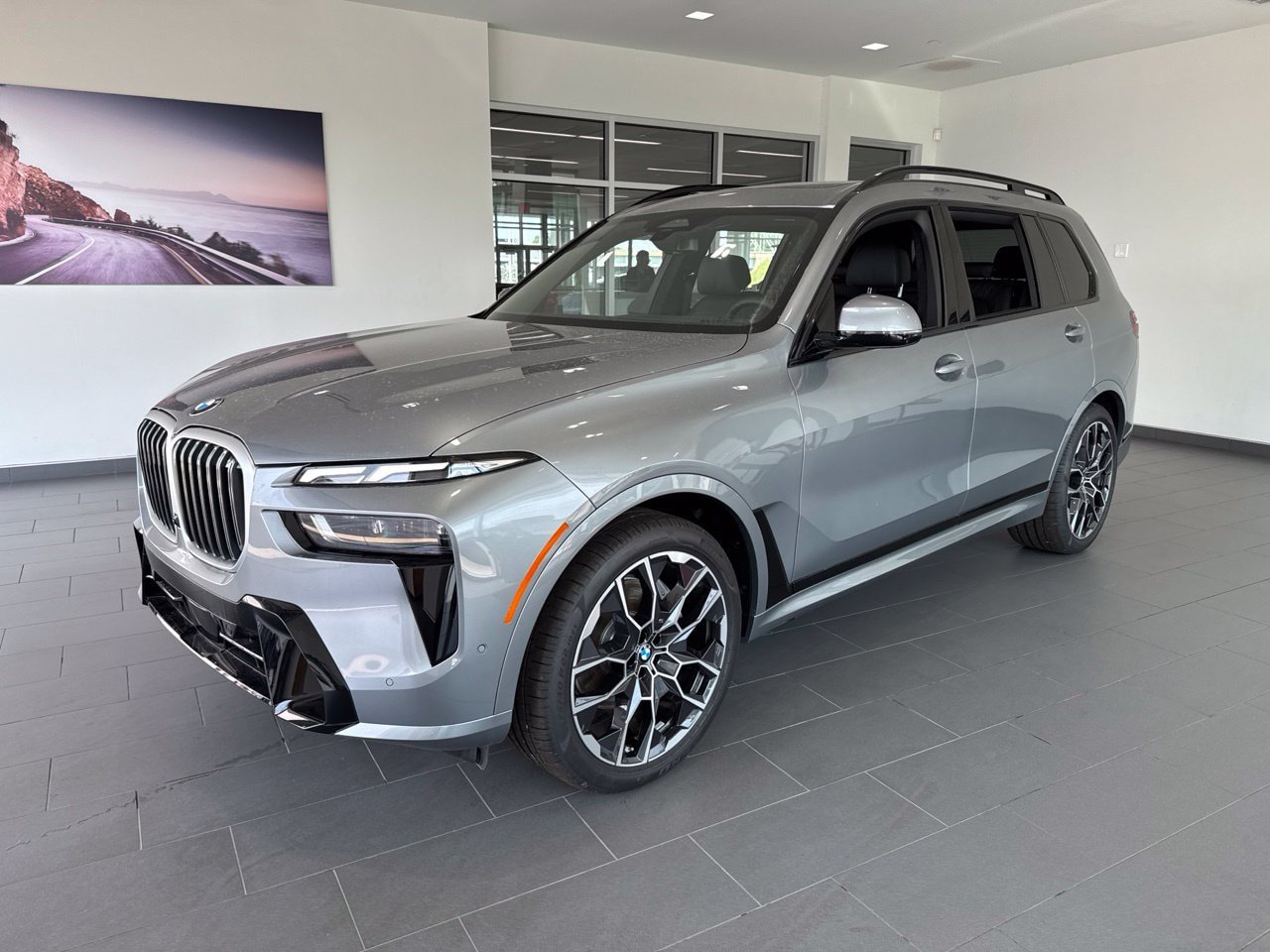New 2026 BMW X7 xDrive40i w/ Executive Package AWD/4WD image 4