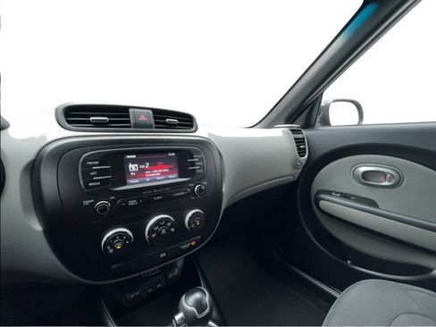 Used 2014 Kia Soul + w/ UVO w/Eservices Package FWD image 40