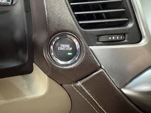 Used 2016 Chevrolet Suburban LTZ image 22