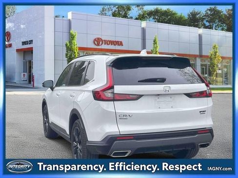 Used 2024 Honda CR-V Sport Touring image 8