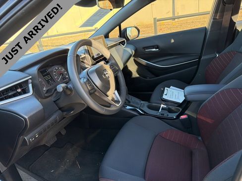 Used 2025 Toyota Corolla SE image 10