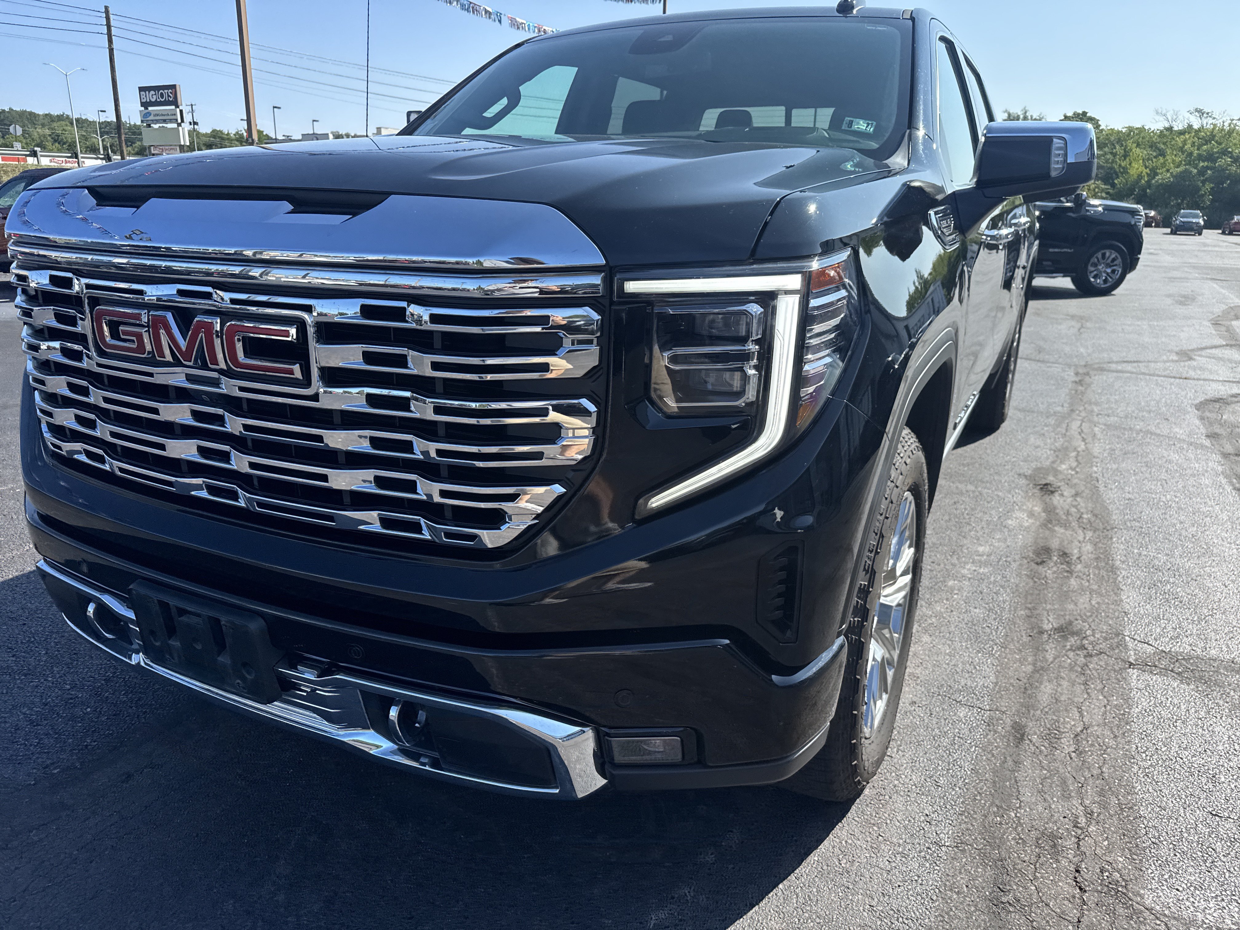 Used 2023 GMC Sierra 1500 Denali AWD/4WD image 10