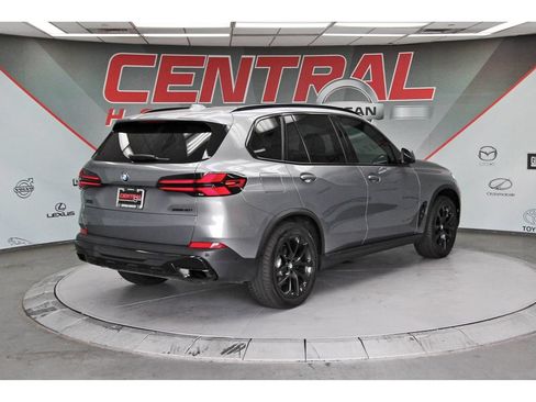 Used 2024 BMW X5 sDrive40i w/ Premium Package RWD image 4