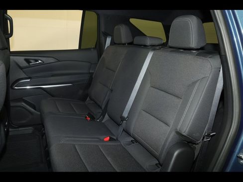 Used 2024 Chevrolet Traverse LT w/ LPO, Floor Liner Package AWD/4WD image 31