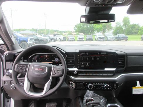 New 2026 GMC Sierra 1500 SLT w/ SLT Premium Plus Package AWD/4WD image 18