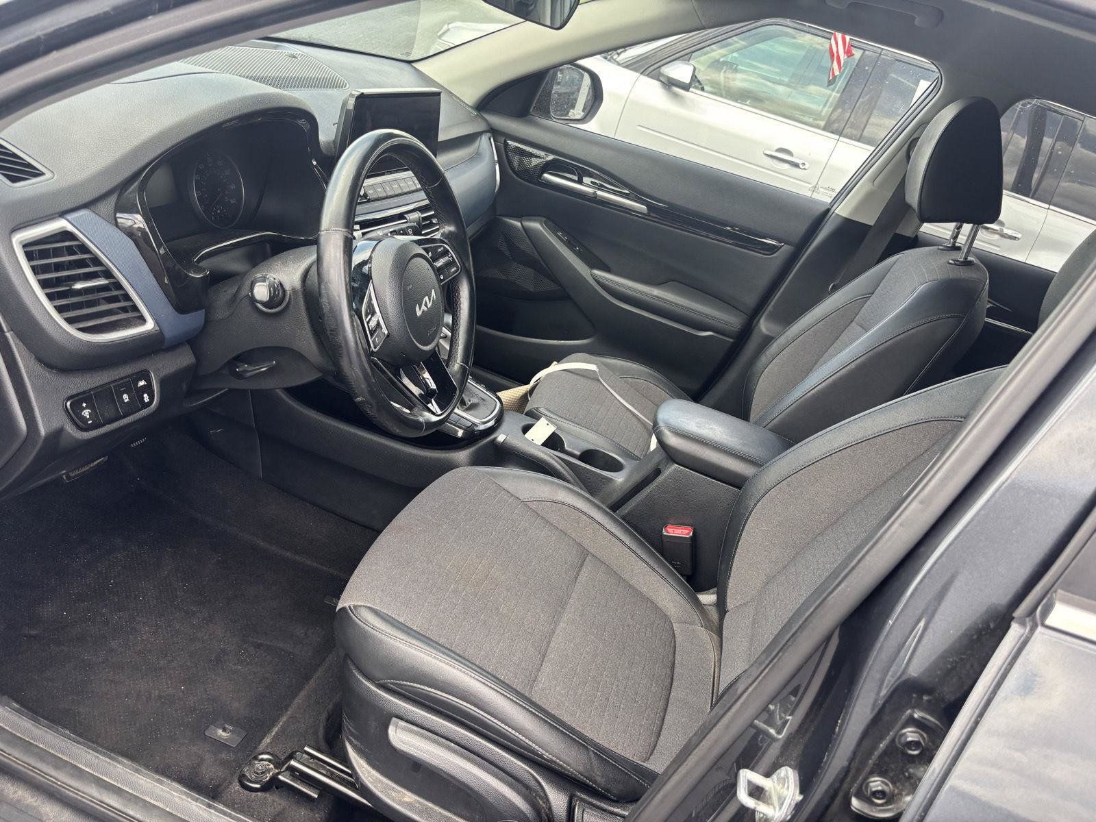 Used 2022 Kia Seltos Nightfall Edition AWD/4WD image 3
