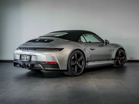 Used 2026 Porsche 911 Carrera GTS RWD image 7