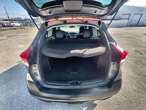 Used 2018 Nissan Kicks SR w/ Premium Package image 25