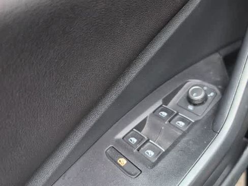 Used 2023 Volkswagen Jetta Sport image 21