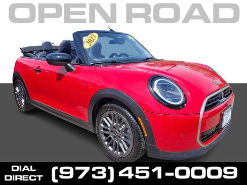 Used 2025 MINI Cooper S FWD image 1