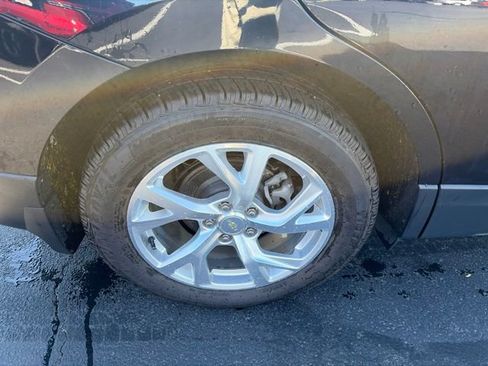 Used 2021 Chevrolet Equinox LT AWD/4WD image 2