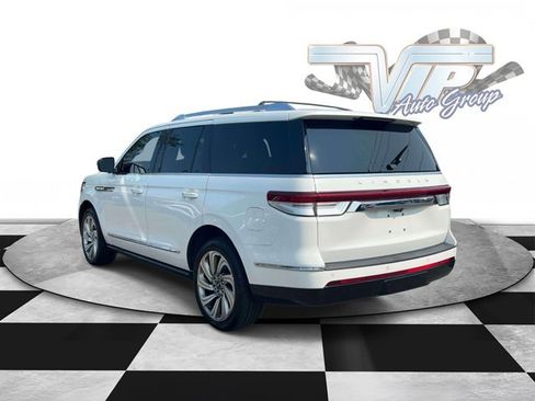 Used 2023 Lincoln Navigator Reserve AWD/4WD image 6