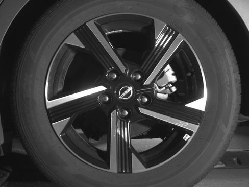 Used 2025 Nissan Sentra SV image 14