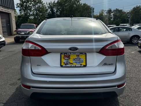 Used 2016 Ford Fiesta SE FWD image 5