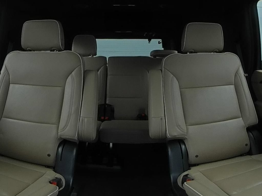 Used 2024 Chevrolet Tahoe Premier RWD image 10