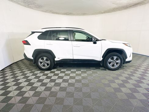 Used 2024 Toyota RAV4 LE AWD/4WD image 2