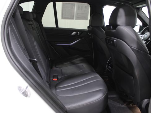 Used 2019 BMW X5 xDrive40i w/ M Sport Package image 26