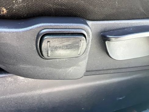 Used 2020 Mitsubishi Outlander ES FWD image 26