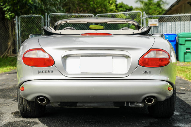 Used 2000 Jaguar XK8 Convertible RWD image 6
