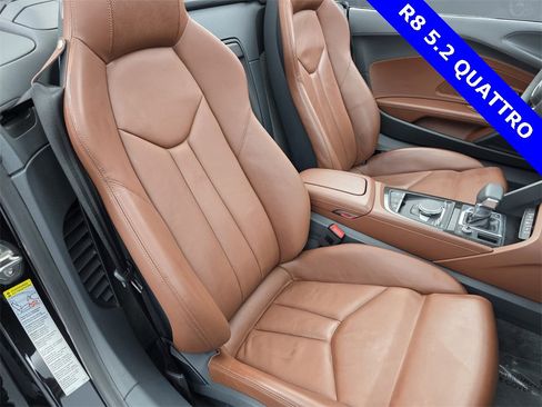 Used 2018 Audi R8 V10 image 33