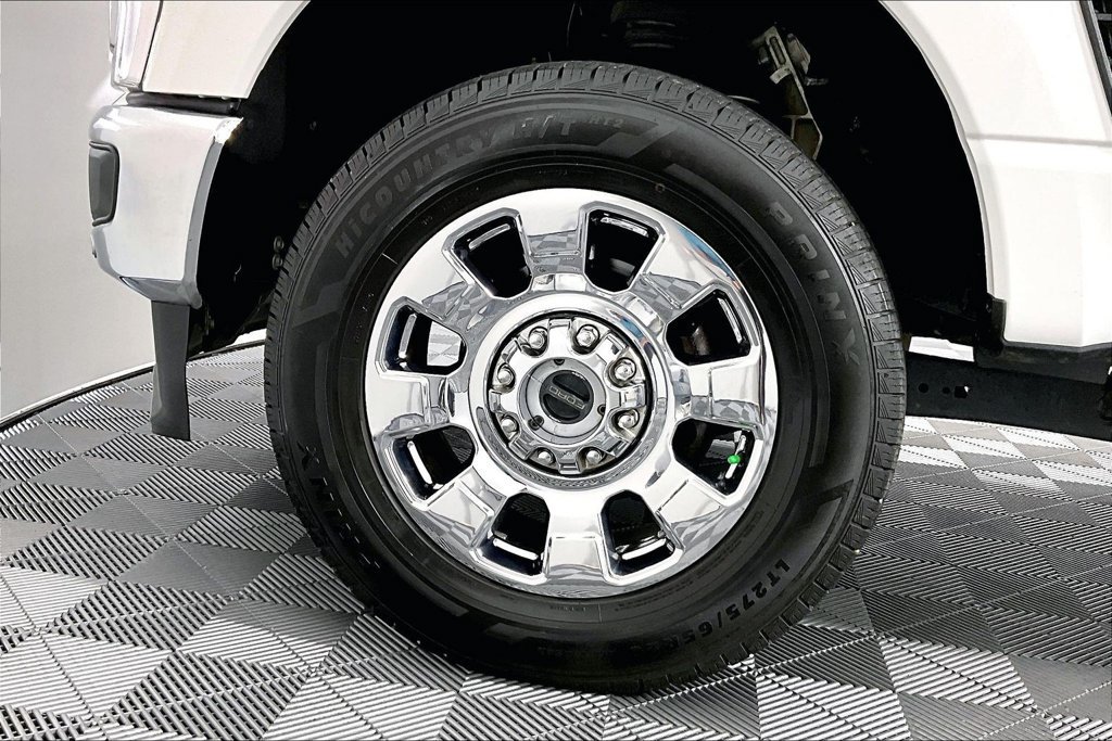 Certified 2023 Ford F250 Lariat w/ Lariat Ultimate Package AWD/4WD image 8