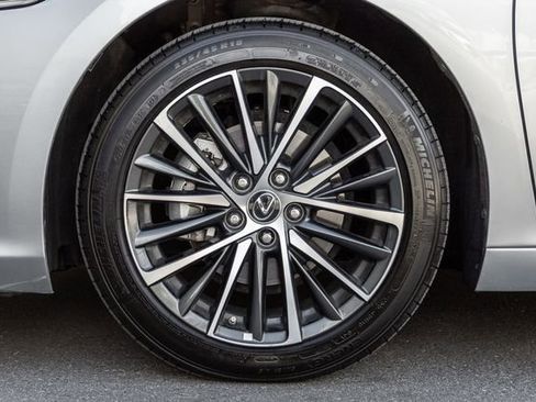 Used 2025 Lexus ES 300h w/ Premium Package image 14