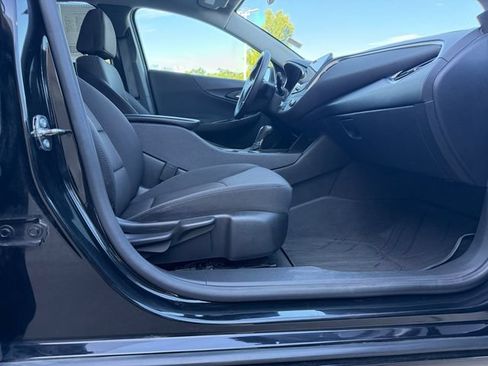 Used 2020 Chevrolet Malibu LT FWD image 9