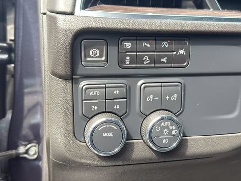 Used 2025 Chevrolet Tahoe Z71 AWD/4WD image 15