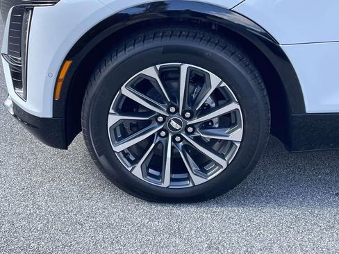 New 2026 Cadillac Lyriq Sport image 9
