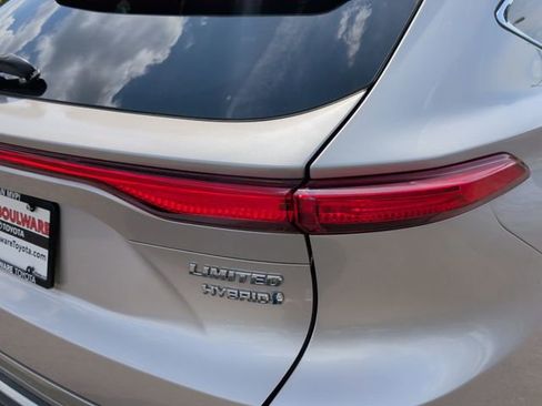 Used 2021 Toyota Venza Limited w/ Advanced Technology Package AWD/4WD image 12