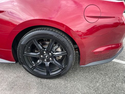 Used 2019 Ford Mustang Convertible w/ Black Accent Package image 9