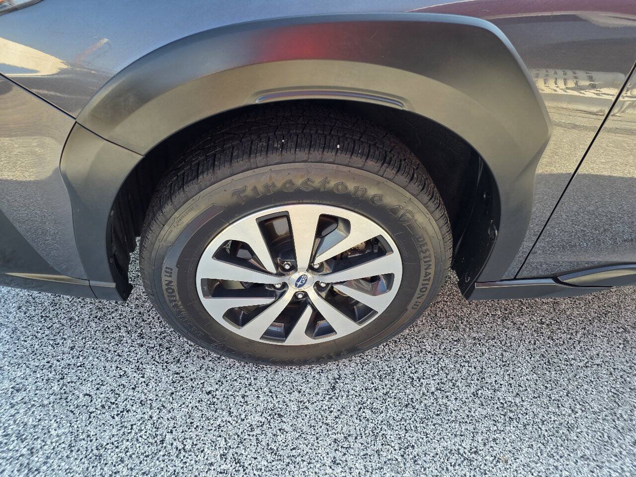 Used 2023 Subaru Outback Premium AWD/4WD image 5