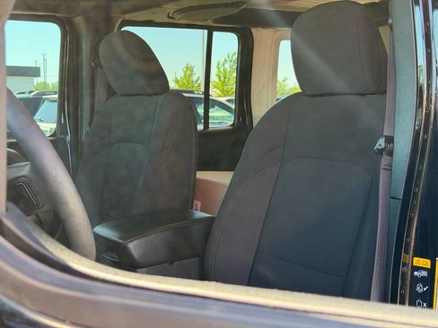Used 2023 Jeep Wrangler Unlimited Sport AWD/4WD image 15
