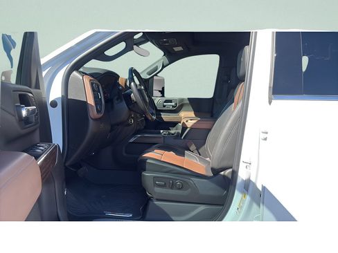 Used 2023 Chevrolet Silverado 2500 High Country w/ Z71 Off-Road Package AWD/4WD image 10
